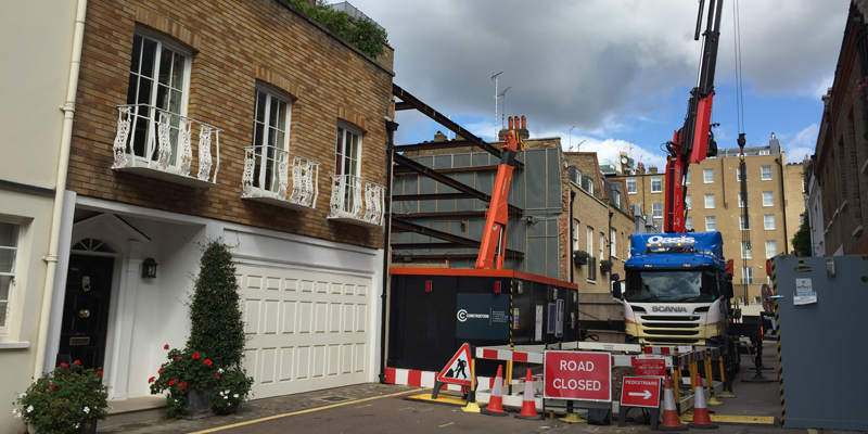 Advante Oasis lorry loader in clabon mews london