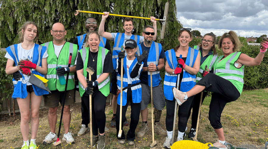 Team Advanté Rolls Up Their Sleeves to Support Havens