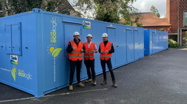Advante solar welfare units on site with Willmott Dixon
